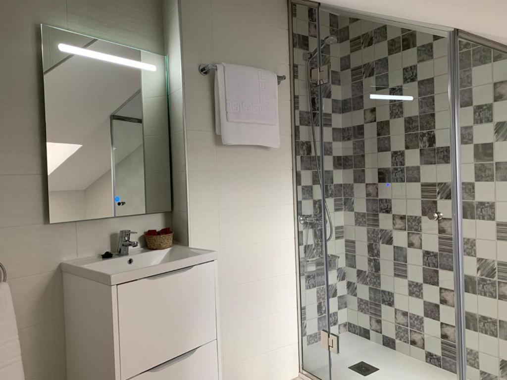 Apartamento Los Arcos Llanes Bagian luar foto